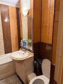 Vand Apartament 3 camere- zona km 4-5