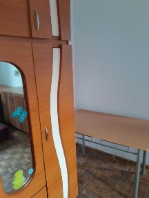 Închiriez apartament cu doua camere