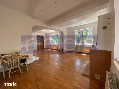 DE VANZARE VILA P+1+MANSARDA 7 CAMERE, 3 BAI, GARAJ, CURTE SALAJ PARC