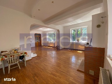 DE VANZARE VILA P+1+MANSARDA 7 CAMERE, 3 BAI, GARAJ, CURTE SALAJ PARC