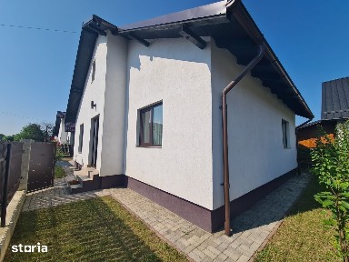 Casa moderna si eleganta, mobilata si utilata.