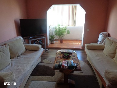 Apartament 2 camere, termoteca, geam la baie, bucatarie spatioasa