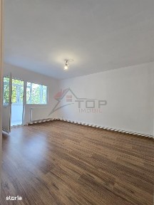 Etaj 1 - Piata Dacia, 4 camere decomandat cu 2 bai, liber