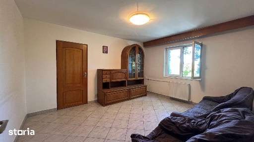 3 camere cu vedere la Parc Humulesti