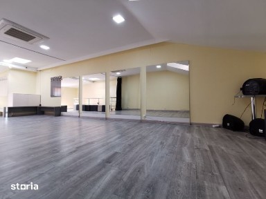 Spatiu comercial/birouri/clinica/fitness 650 mp