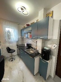 Microapartament de vanzare, 2 camere, etaj 3 - zona Centrala