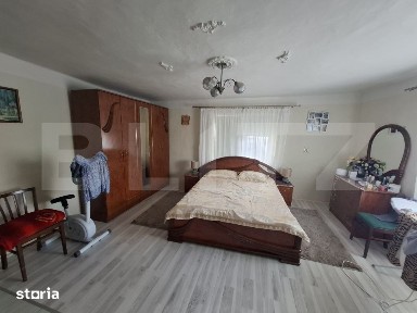 Casa 2 camere, 100 mp, anexe de vanzare, zona Gelu
