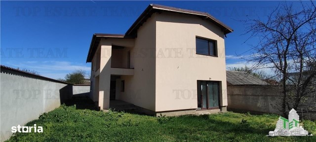 Casa spatioasa la un pret avantajos de vanzare in Corbeanca