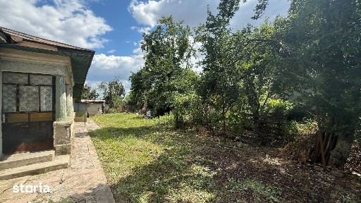 Casă rurală cu grădină mare, lângă București