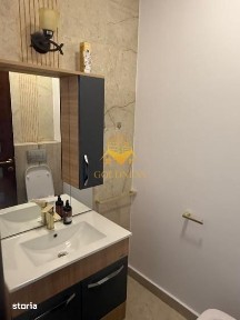 Casa individuala 5 camere zona centrala, 210 mp si garaj propriu!
