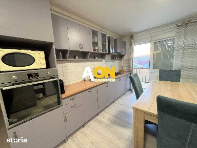 Apartament cu 3 camere, zona Kaufland