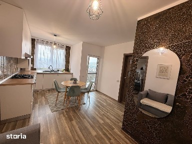 Apartament 2 camere semidecomandat zona Razoare