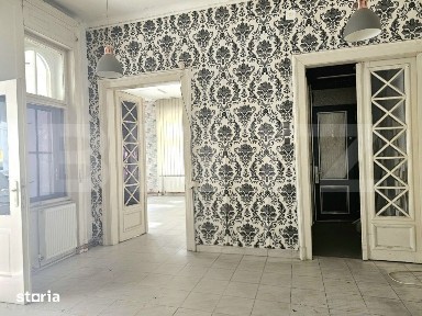 Spatiu comercial, 50 mp, parter inalt, zona Sinaia