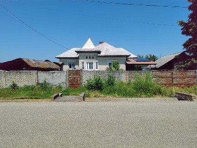 Casă de vânzare - casă de vacanță, comuna Orlești, jud. Vâlcea