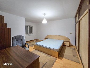Strada Husi, Berceni, Sectorul 4, Bucuresti