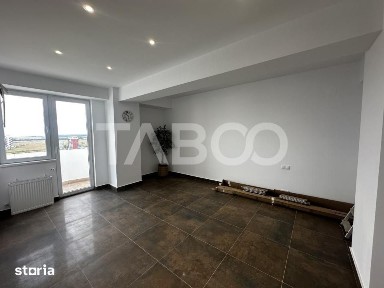 Apartament 2 camere bucatarie separata de vanzare etaj intermediar