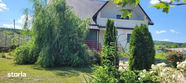 Persoana fizica vand casa parter+ etaj