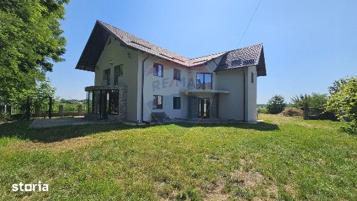 Casă / Vilă cu 6 camere de vânzare in Hânțești, Suceava