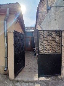Apartament cu aspect de Casa de Vanzare Simeria
