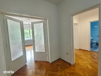 Apartament cu 3 camere Etaj 1, în Iosefin