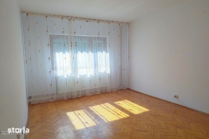 Soarelui - Scoala 30 - 3 Camere, Decomandat, 2 Bai, Etaj 2, Centrala