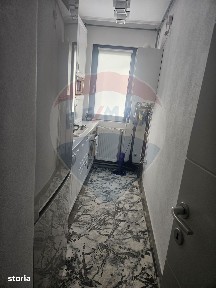 Apartament cu 3 camere de vânzare