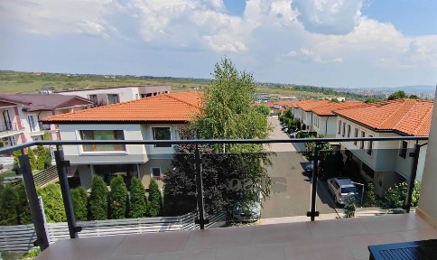 Rond Păcurari, proprietar, 3 camere, parcare, terasă