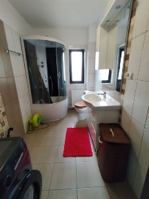 Casă de vânzare - complet mobilată, ideală pentru familie