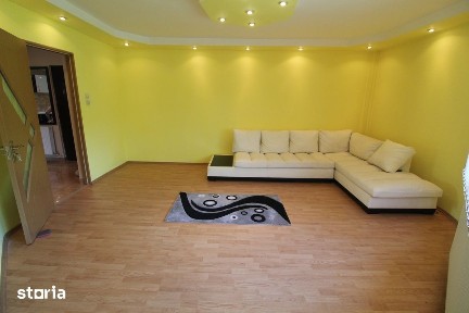 Vând apartament 2 camere în Hunedoara, zona Micro5-Bd. Dacia, et. 3.