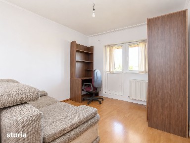 De inchiriat apartament cu 3 camere - zona Lipovei
