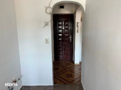 Bucuresti - Liniei, Garsoniera 27 mp - etaj 2