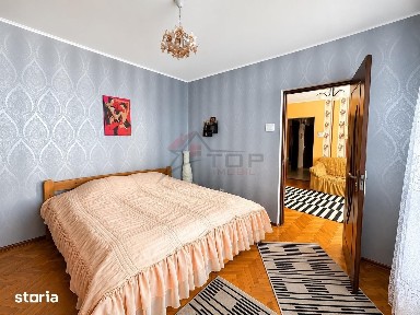 Vanzare apartament 3 camere - Podu Ros - etaj 2