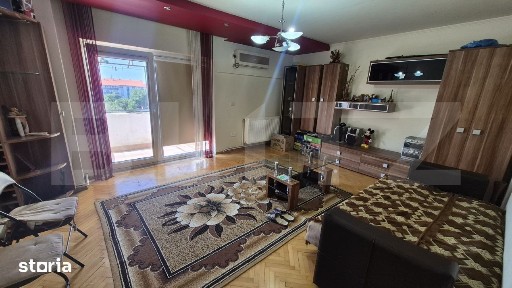 Apartament cu 3 camere de vanzare, 76.47 mp, zona Carpati 2