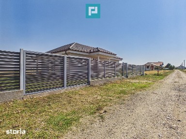 Casă pasivă cu 3 camere si 500 mp în Mândruloc