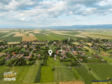 Refugiu autentic in Marcusa, 2.619 mp +casa traditionala, 24 ml Fs, ut
