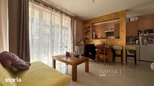 Apartament luminos cu 3 balcoane și loc de parcare | Eroilor, Floresti