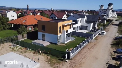 Proprietar vind casa noua 5 camere aleea 14