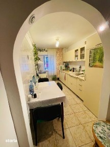 Apartament 3 camere parter stradal pretabil firma