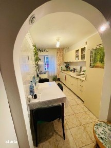 Apartament 3 camere parter stradal pretabil firma