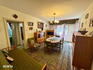 Podu ros-4 camere-2 bai cu geam-etaj 2 din 4 - 74mp -fara risc seismic
