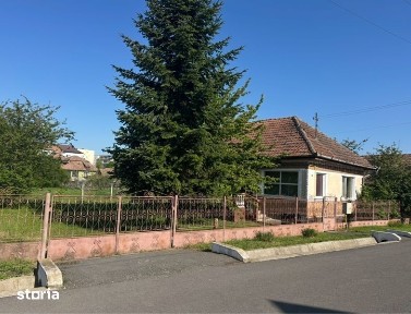 Casa de vanzare - Iernut, str. Petofi Sandor.