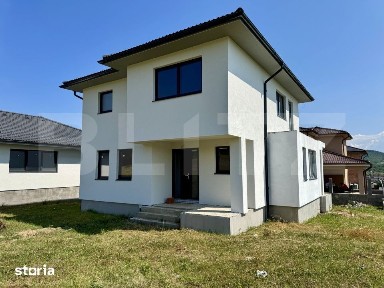 Vila noua de vanzare la intrare in Corunca