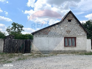 Casă în Pecica cu teren 410 mp | Ideală pentru investiție