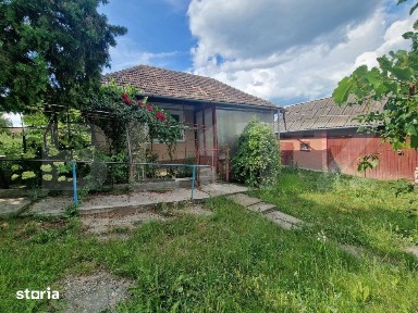 Casa locuibila/mobilata, 103 mp, zona Caianu Mic