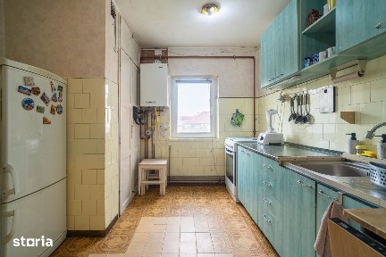 Apartament spațios cu 4 camere, etaj 2 - Zona Boul Roșu 0% COMISION