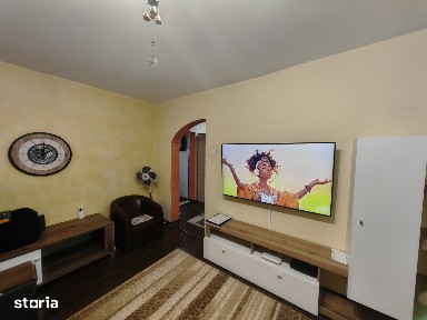 Apartament 3 Decomandate, Et 5/10, semimobilat, DOAR 73490 Euro