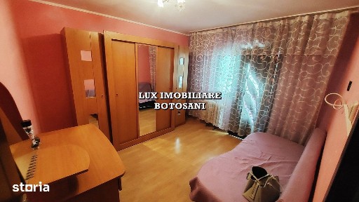 Apartament 2 camere, zona Scolii 8, etaj 3