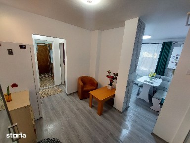 Vindem Apartament 2 camere Super,RENOVAT mobilat si utilat