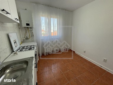 Garsoniera decomandata Vasile Aaron, recent renovata, predare imediata