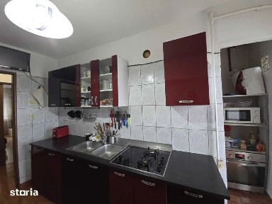Apartament 3 camere zona Astra decomandat (2 balcoane +loc de parcare)
